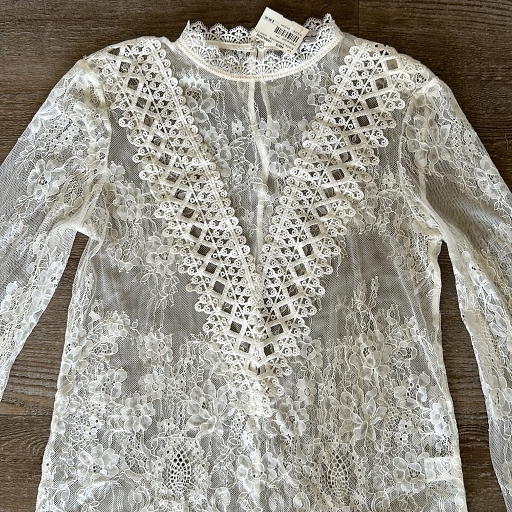 ENDLESS ROSE LACE BLOUSE - Picture 3 of 8